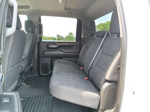 Used 2024 Chevrolet Silverado 2500 LT AWD/4WD image 8