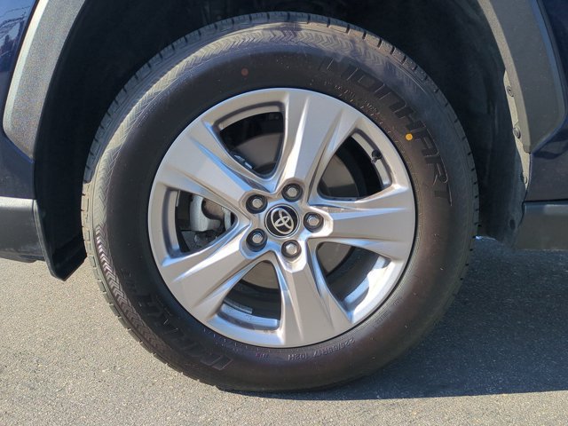 Used 2025 Toyota RAV4 XLE AWD/4WD image 13