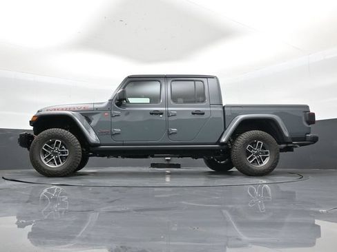 Used 2025 Jeep Gladiator Mojave AWD/4WD image 47