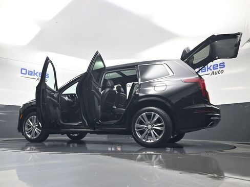 Used 2023 Cadillac XT6 Premium Luxury image 65
