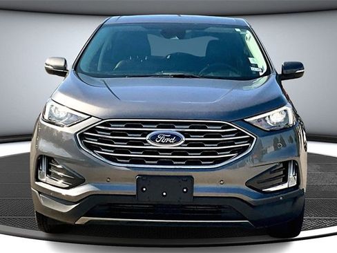 Used 2024 Ford Edge Titanium image 2