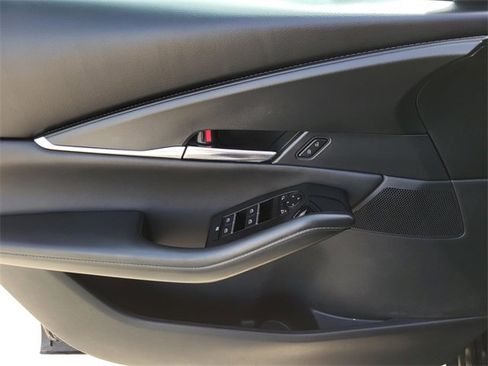 Certified 2025 MAZDA CX-30 AWD 2.5 S w/ Preferred Package image 16