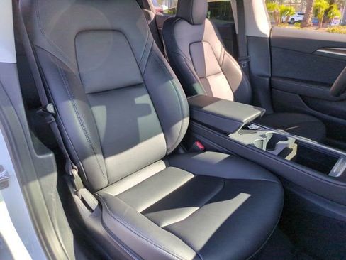 Used 2023 Tesla Model 3 Standard Range image 30
