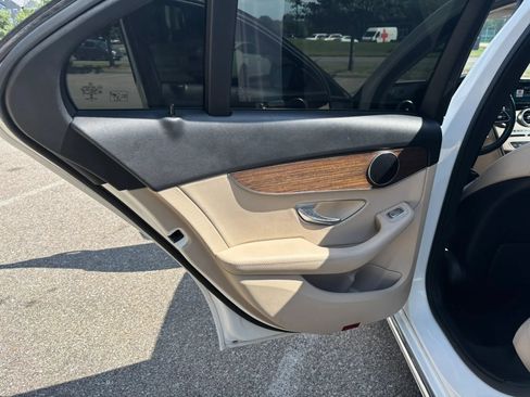 Used 2019 Mercedes-Benz C 300 4MATIC Sedan image 29