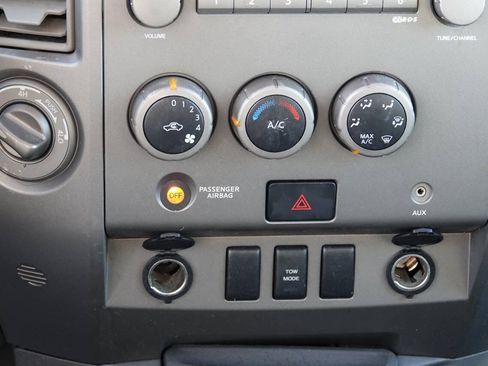 Used 2004 Nissan Titan XE w/ (PRF) Preferred Pkg AWD/4WD image 63