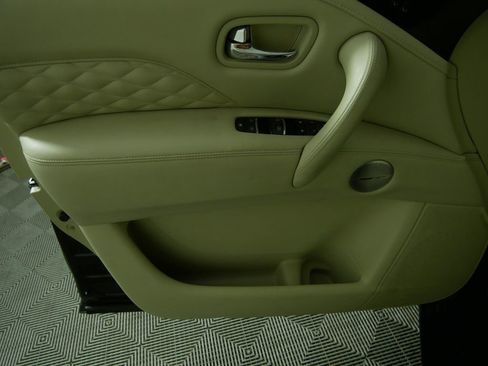 Used 2024 INFINITI QX80 Premium Select image 13