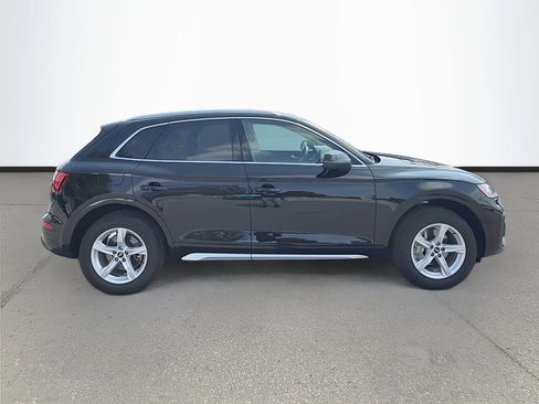 Used 2022 Audi Q5 2.0T Premium w/ Convenience Package AWD/4WD image 4