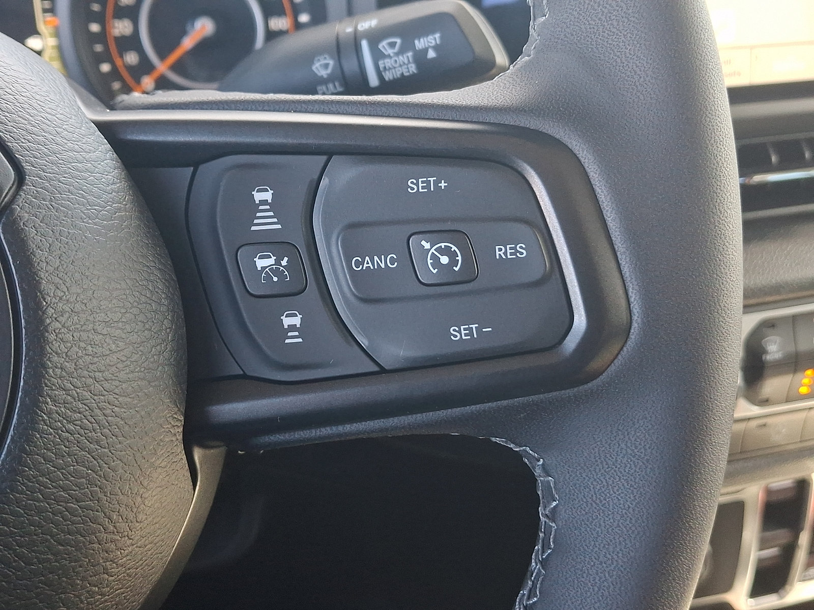 Used 2025 Jeep Gladiator Sport AWD/4WD image 21