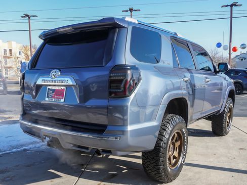 Used 2010 Toyota 4Runner Limited image 8