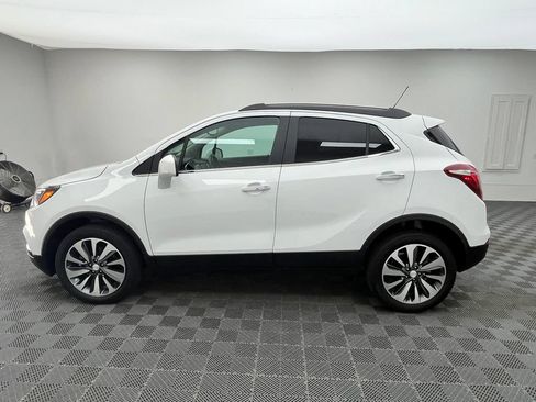 Used 2022 Buick Encore Preferred AWD/4WD image 11