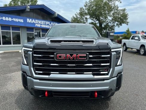 Used 2025 GMC Sierra 2500 AT4 AWD/4WD image 12