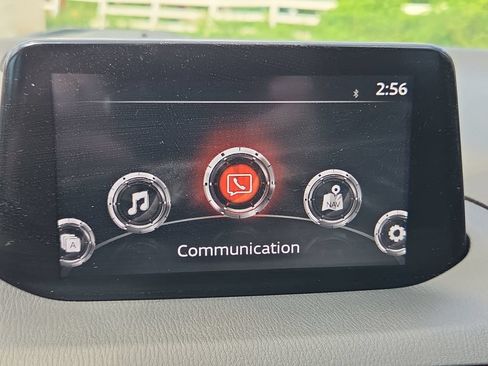 Used 2018 MAZDA MAZDA3 Sport w/ Preferred Equipment Package FWD image 34