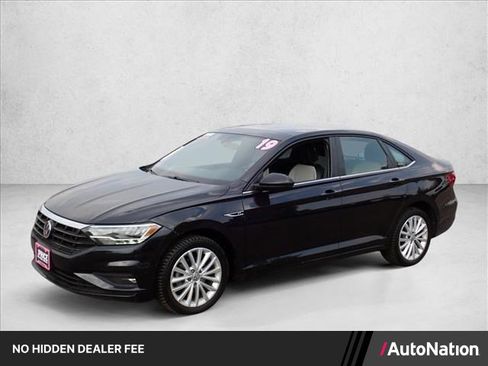 Used 2019 Volkswagen Jetta FWD image 1