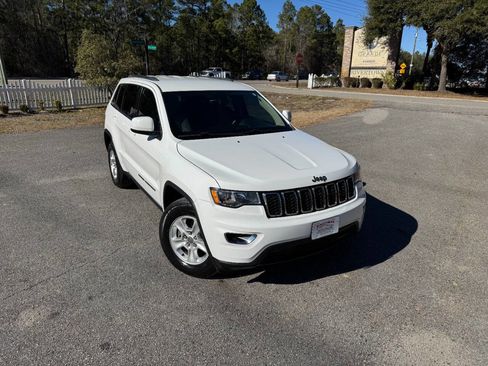Used 2017 Jeep Grand Cherokee Laredo w/ Quick Order Package 2BE image 39