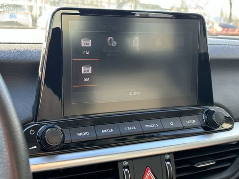 Used 2023 Kia Forte LXS image 12