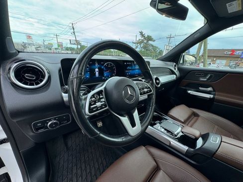 Used 2020 Mercedes-Benz GLB 250 4MATIC image 23