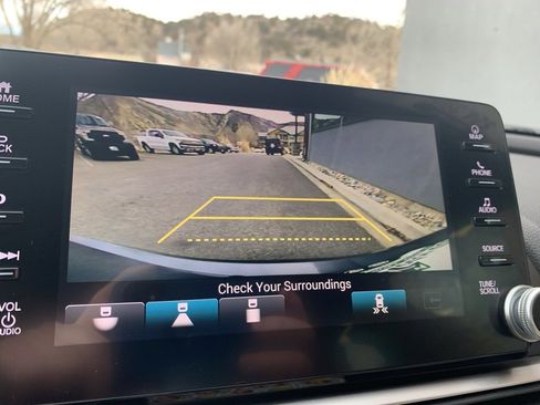 Used 2018 Honda Accord Touring image 37