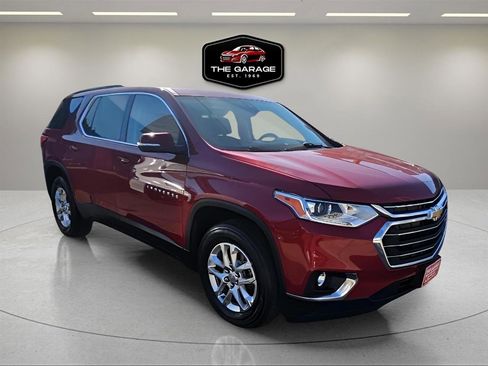 Used 2021 Chevrolet Traverse LT w/ LPO, Cargo Package AWD/4WD image 7