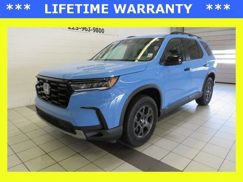 New 2025 Honda Pilot TrailSport image 1