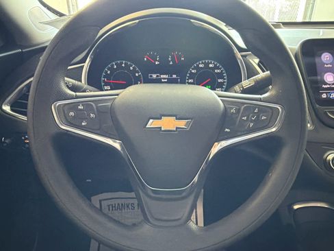 Used 2021 Chevrolet Malibu LT FWD image 31