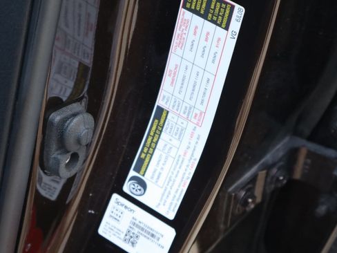 Used 2022 Nissan Armada SL RWD image 34