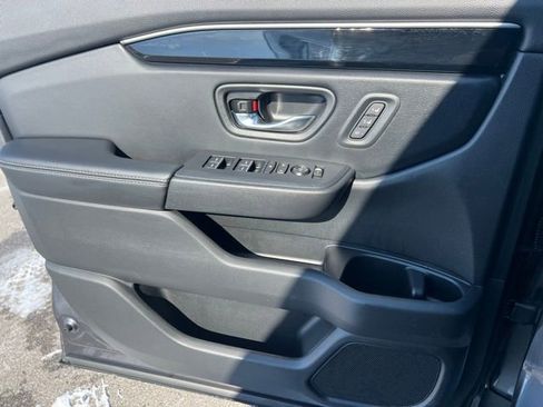 Used 2023 Honda Pilot Touring image 26