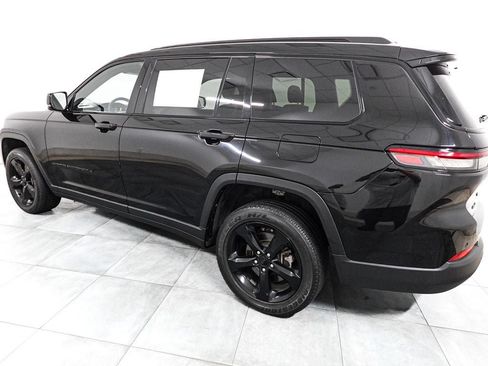 Used 2023 Jeep Grand Cherokee L Laredo AWD/4WD image 5