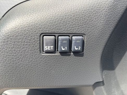 Used 2020 Nissan Rogue Sport SV w/ Technology Package AWD/4WD image 18