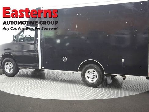 Used 2017 Chevrolet Express 3500 RWD image 59