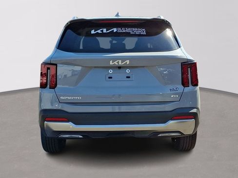 Certified 2025 Kia Sorento S image 5