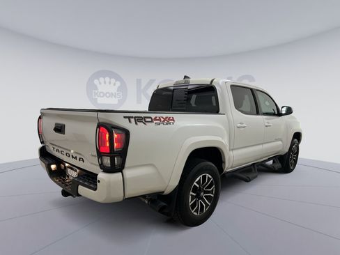 Used 2023 Toyota Tacoma TRD Sport w/ Technology Package image 5