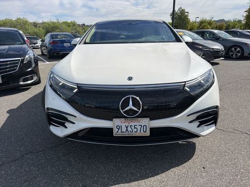 Used 2023 Mercedes-Benz EQS 580 4MATIC Sedan image 2