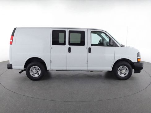 Used 2025 Chevrolet Express 3500 LT w/ LT Preferred Equipment Group image 11