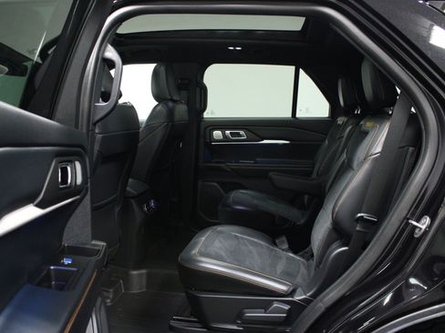 Used 2026 Ford Explorer Tremor w/ Tremor Ultimate Package AWD/4WD image 13