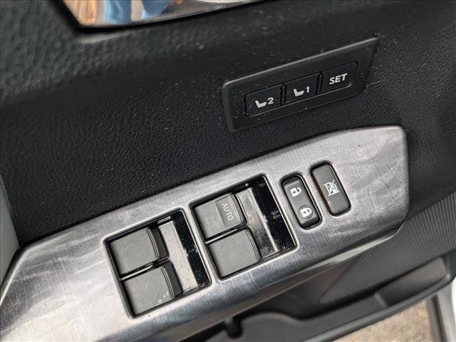 Used 2017 Toyota RAV4 Platinum AWD/4WD image 27