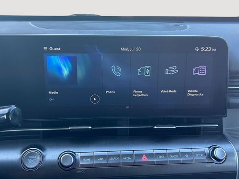 Certified 2025 Hyundai Kona SEL AWD/4WD image 28