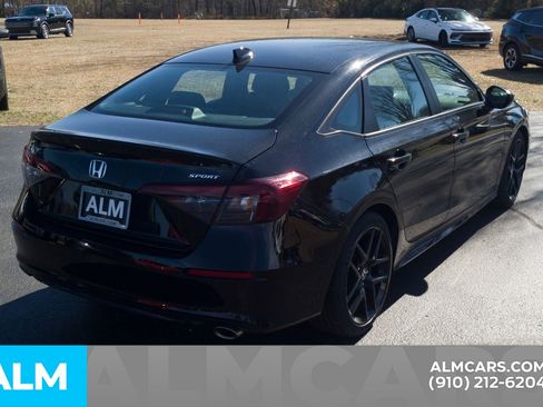 Used 2025 Honda Civic Sport image 5
