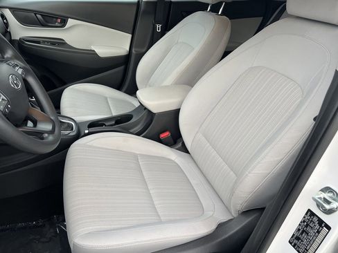 Used 2023 Hyundai Kona SEL image 18