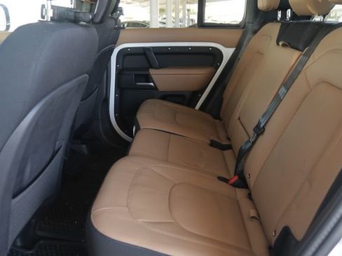 Used 2025 Land Rover Defender 110 V8 image 29