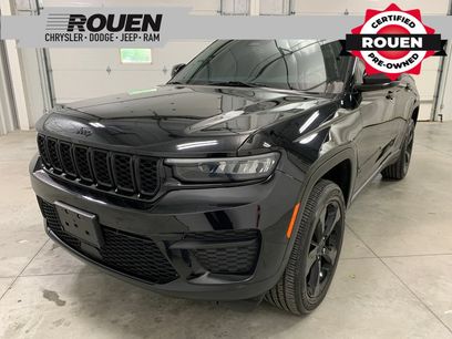Used 2024 Jeep Grand Cherokee Altitude
