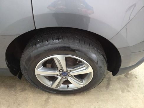 Used 2022 Ford Edge SEL w/ Convenience Package image 11