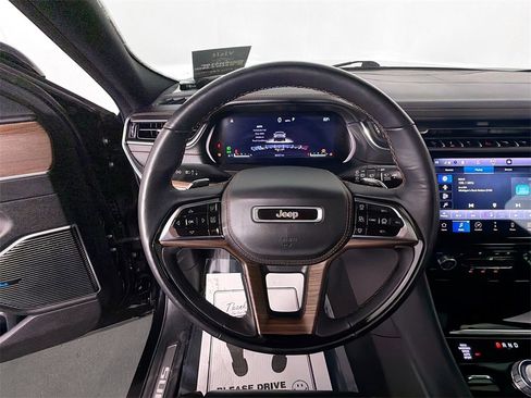 Used 2021 Jeep Grand Cherokee L Summit w/ Luxury Tech Group V image 11