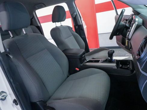 Used 2022 Toyota Tacoma SR5 RWD image 21