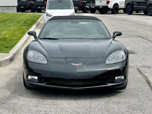 Used 2005 Chevrolet Corvette Convertible w/ Preferred Equipment Group RWD image 8