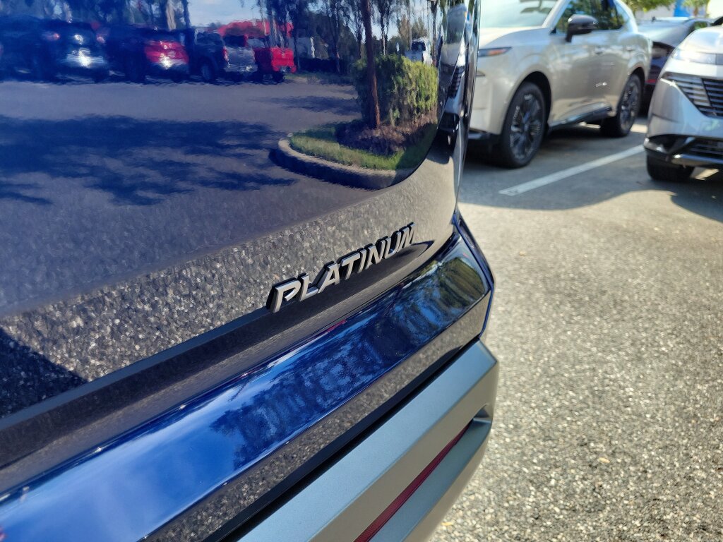 New 2026 Nissan Pathfinder Platinum FWD image 7