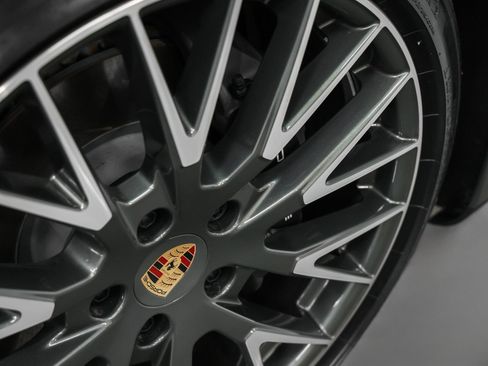 Certified 2026 Porsche Panamera 4 AWD/4WD image 17
