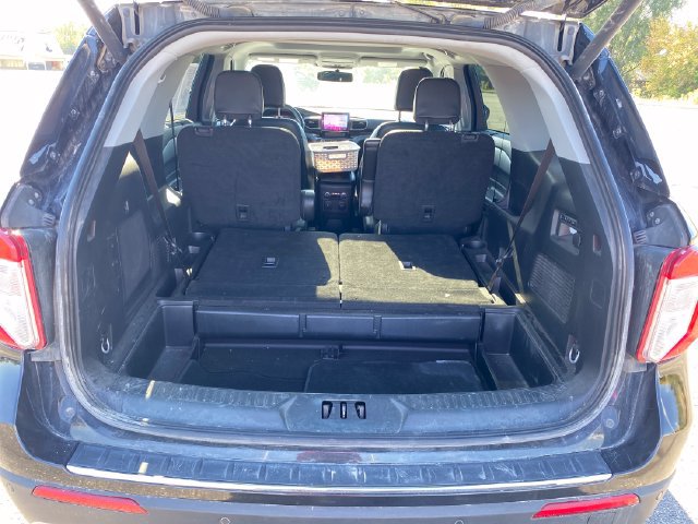 Used 2023 Ford Explorer Limited AWD/4WD image 23