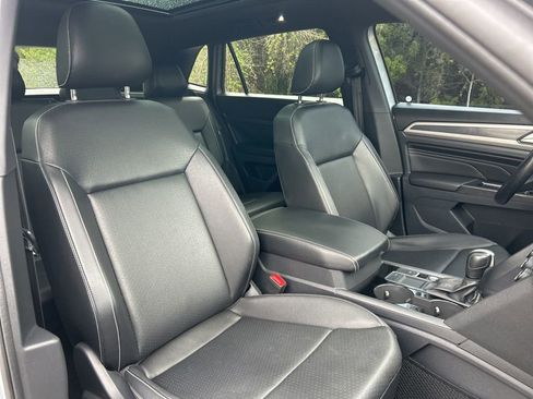 Certified 2020 Volkswagen Atlas Cross Sport SEL image 47