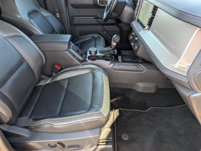 Used 2025 Ford Bronco Outer Banks AWD/4WD image 29