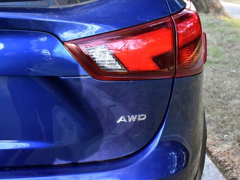 Used 2019 Nissan Rogue Sport S w/ Appearance Package image 17